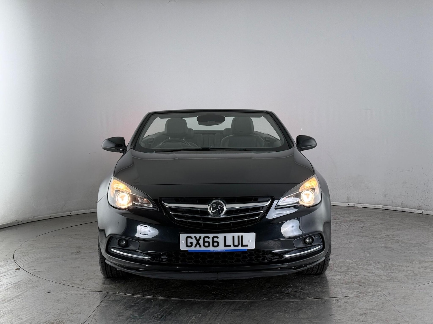 Used Vauxhall Cascada 2016 for sale - 77243163: Photo 5