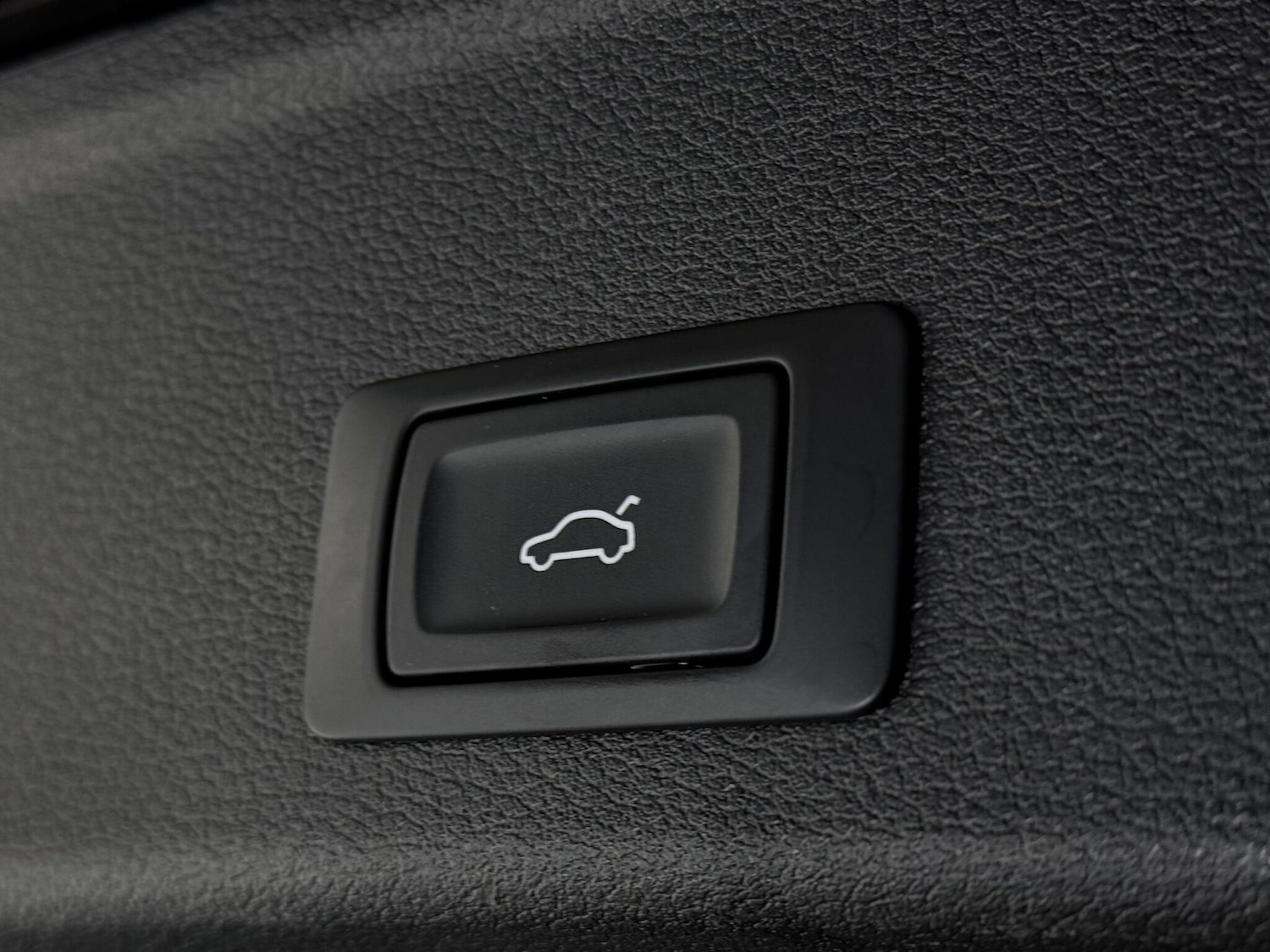 Used Audi A4 Avant 2016 for sale - 77222463: Photo 11