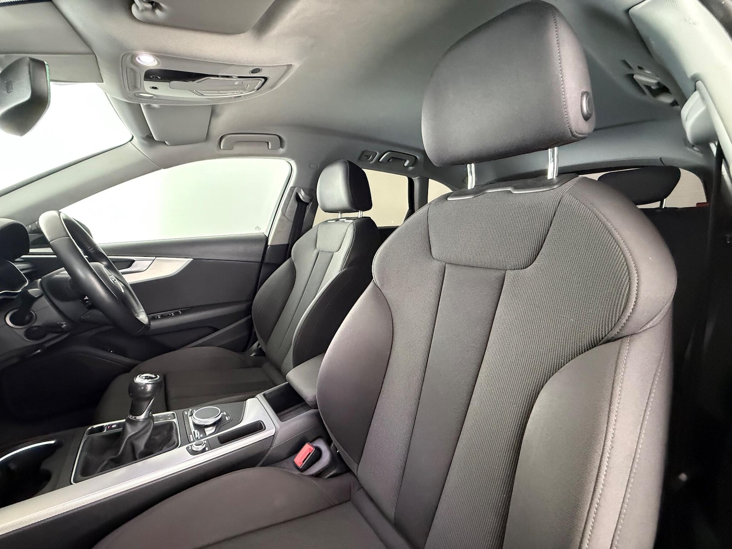 Used Audi A4 Avant 2016 for sale - 77222463: Photo 13