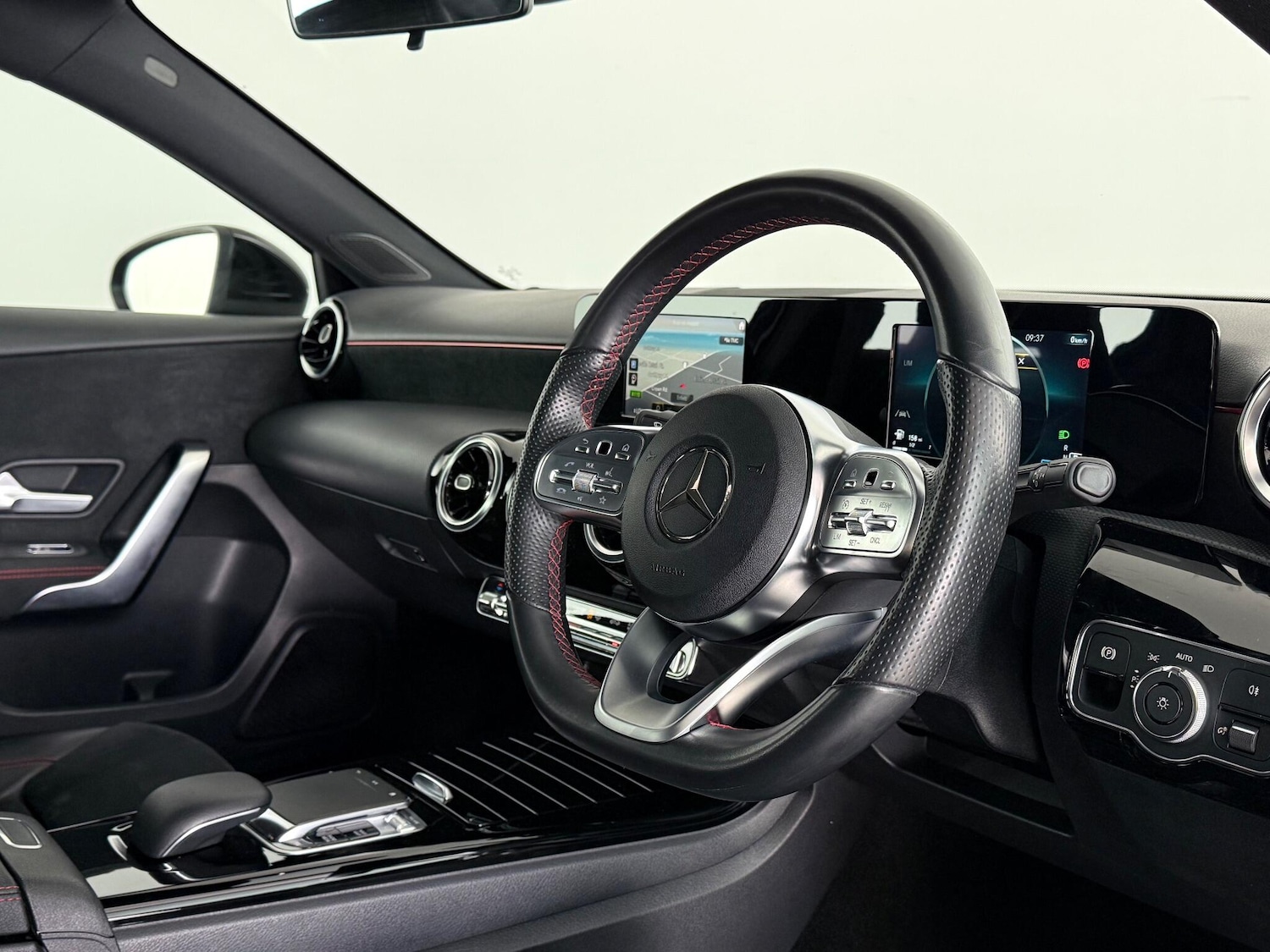 Used Mercedes-Benz A-Class 2018 for sale - 77246607: Photo 13