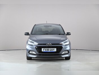 Used Hyundai i20 2018 for sale - 77684474: Photo