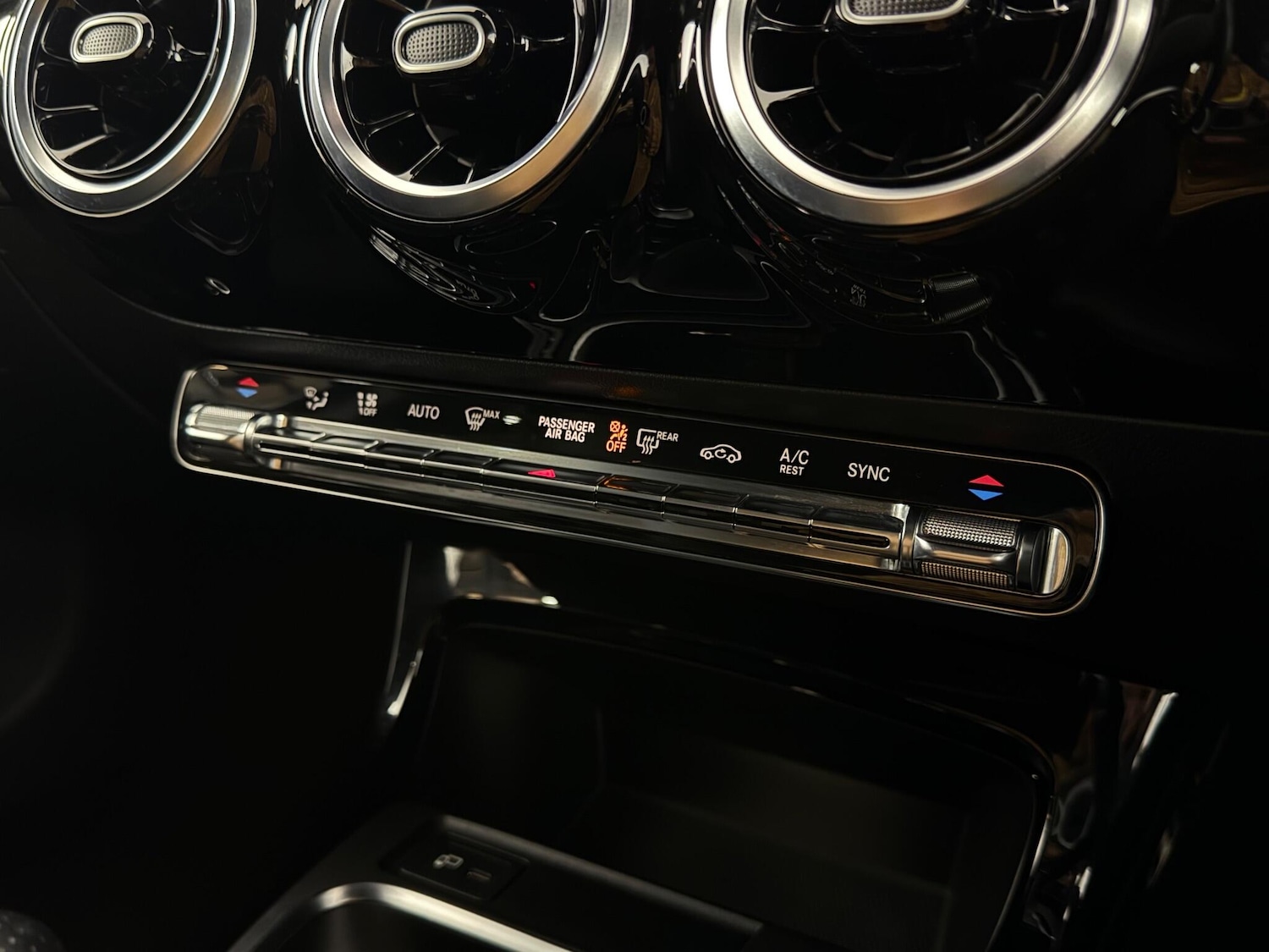 Used Mercedes-Benz A-Class 2019 for sale - 76467313: Photo 33