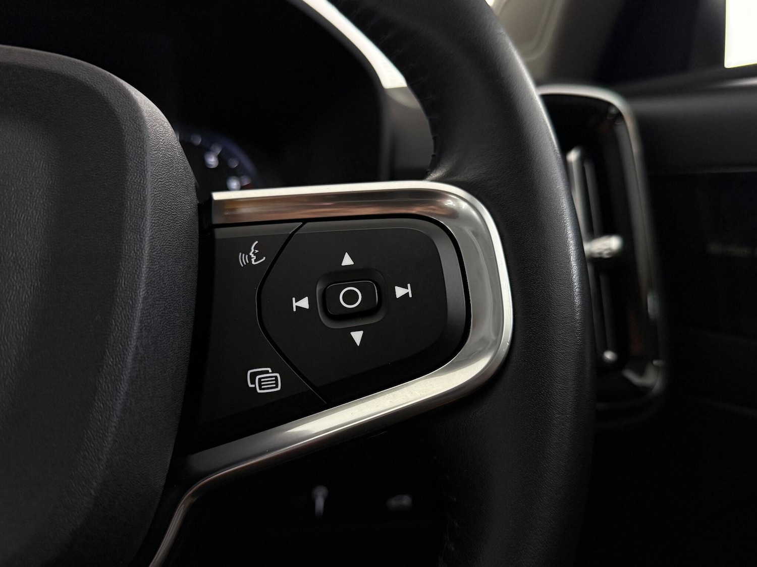 Used Volvo XC40 2020 for sale - 77243357: Photo 21