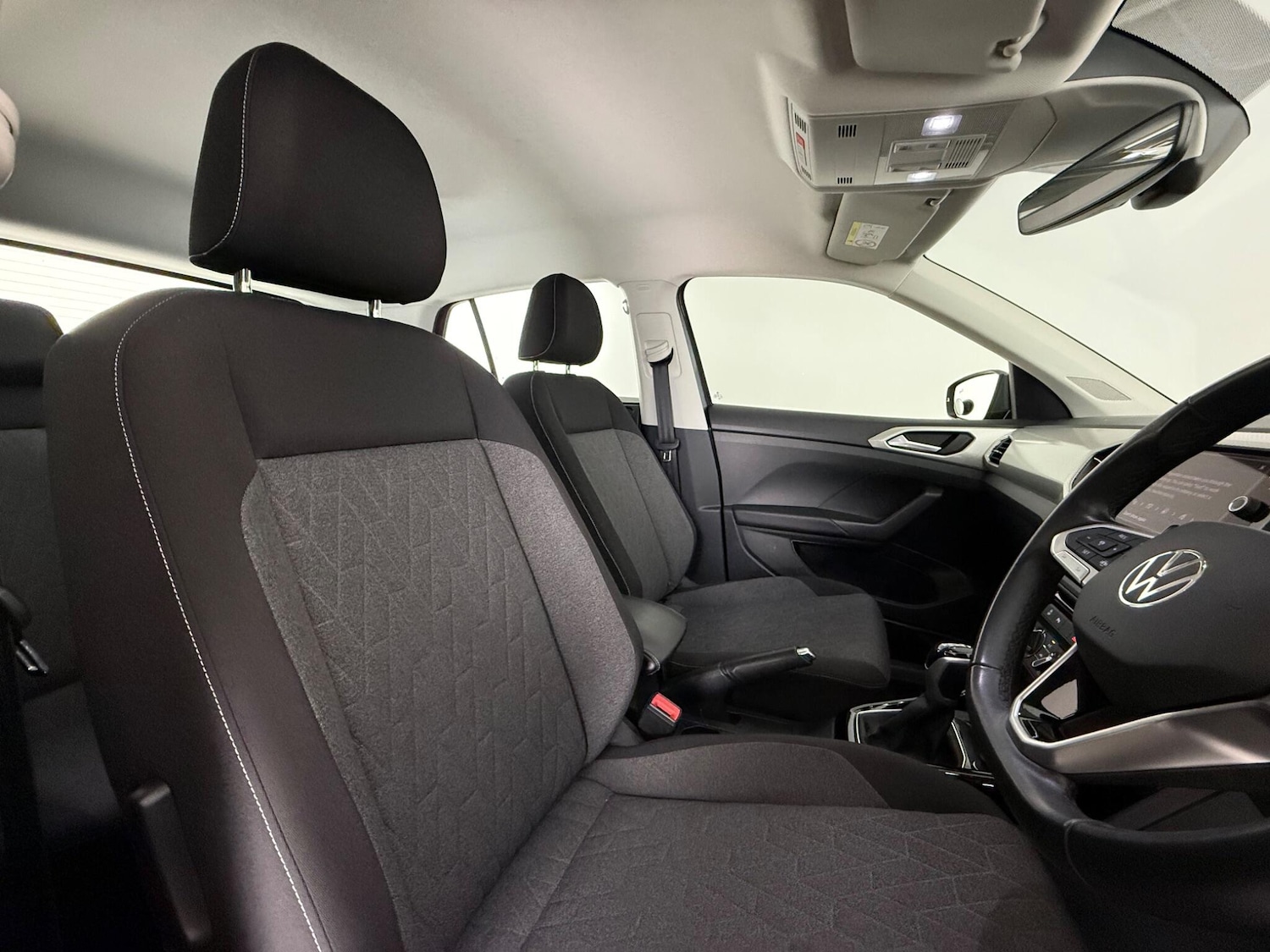 Used Volkswagen T-Cross 2024 for sale - 77456603: Photo 10