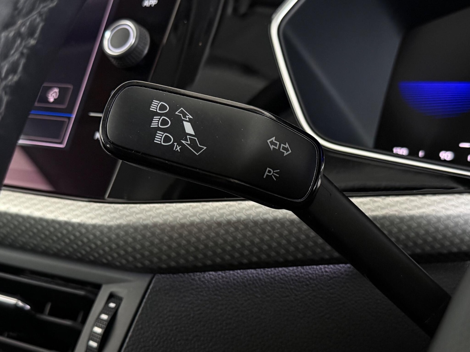 Used Volkswagen T-Cross 2024 for sale - 77456603: Photo 16