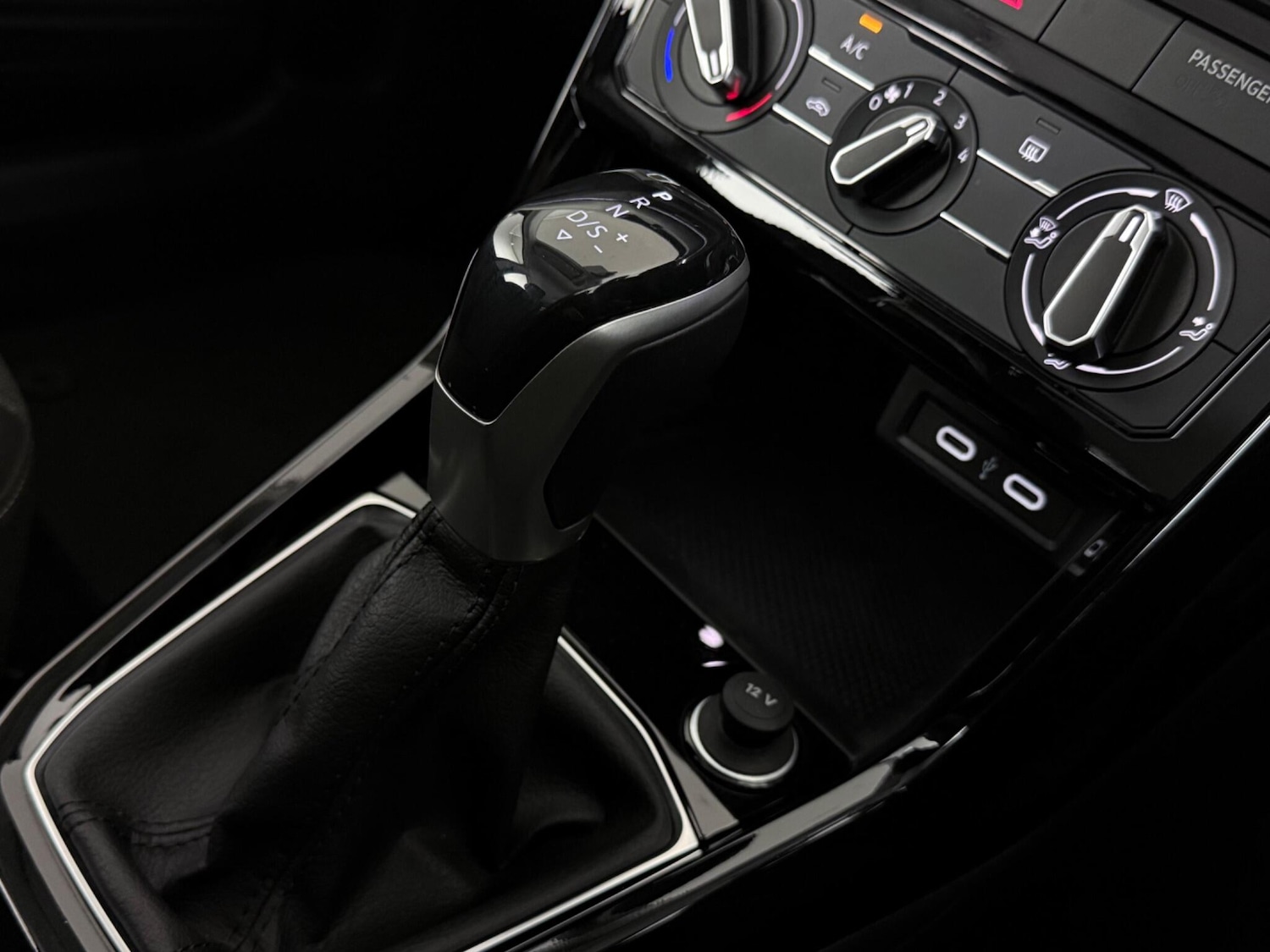 Used Volkswagen T-Cross 2024 for sale - 77456603: Photo 29