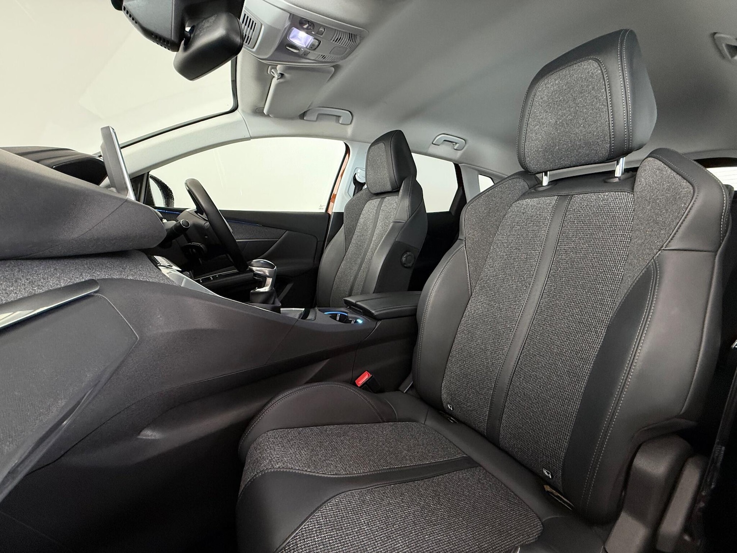 Used Peugeot 3008 2020 for sale - 77217190: Photo 12