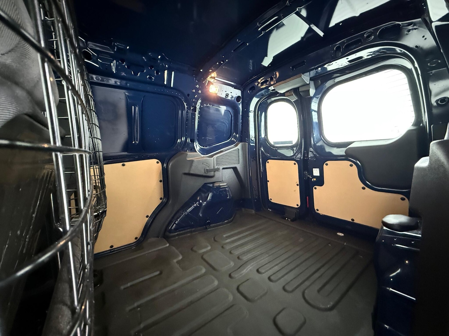 Used Ford Transit Courier 2021 for sale - 76645444: Photo 18