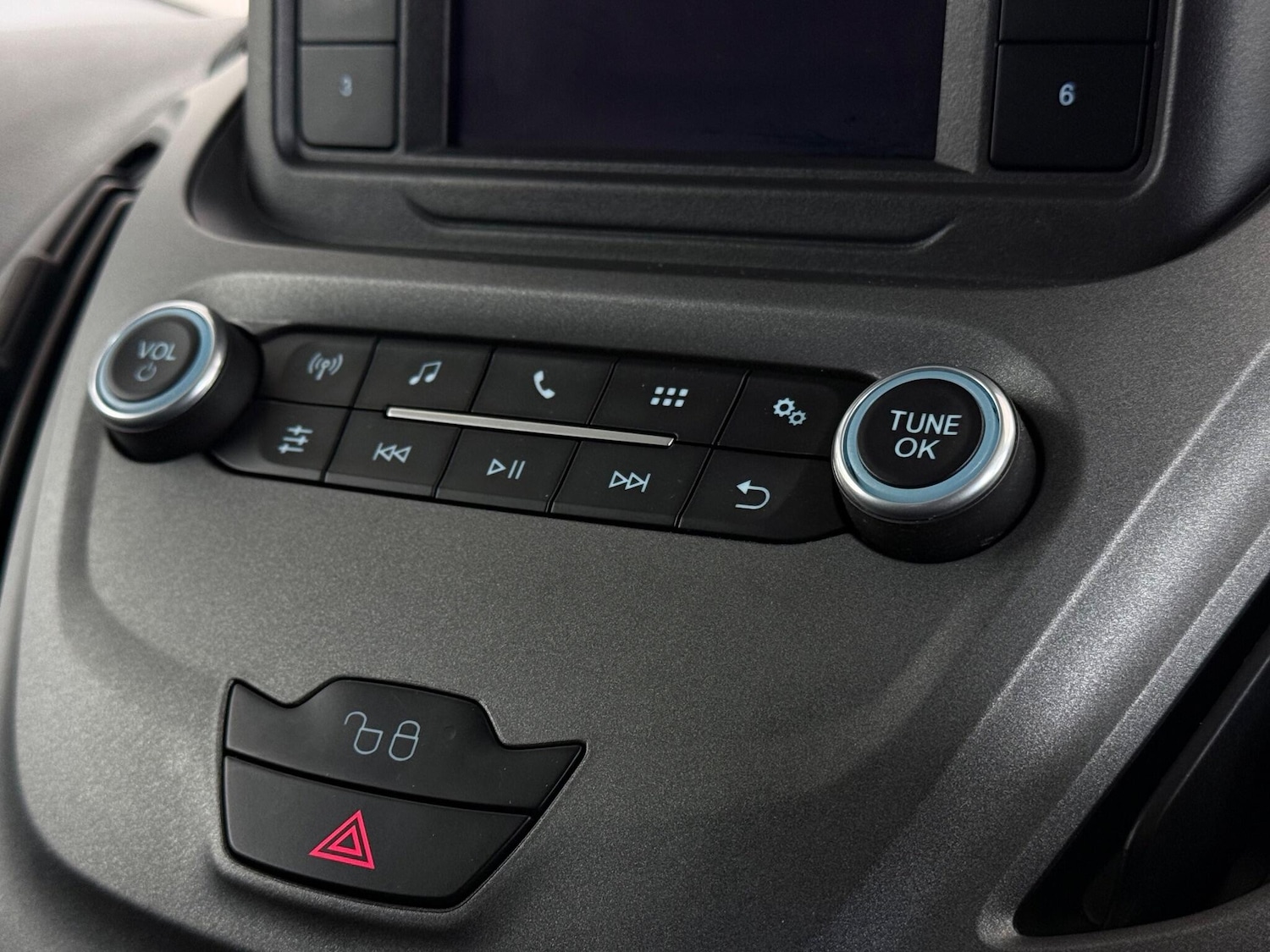 Used Ford Transit Courier 2021 for sale - 76645444: Photo 35