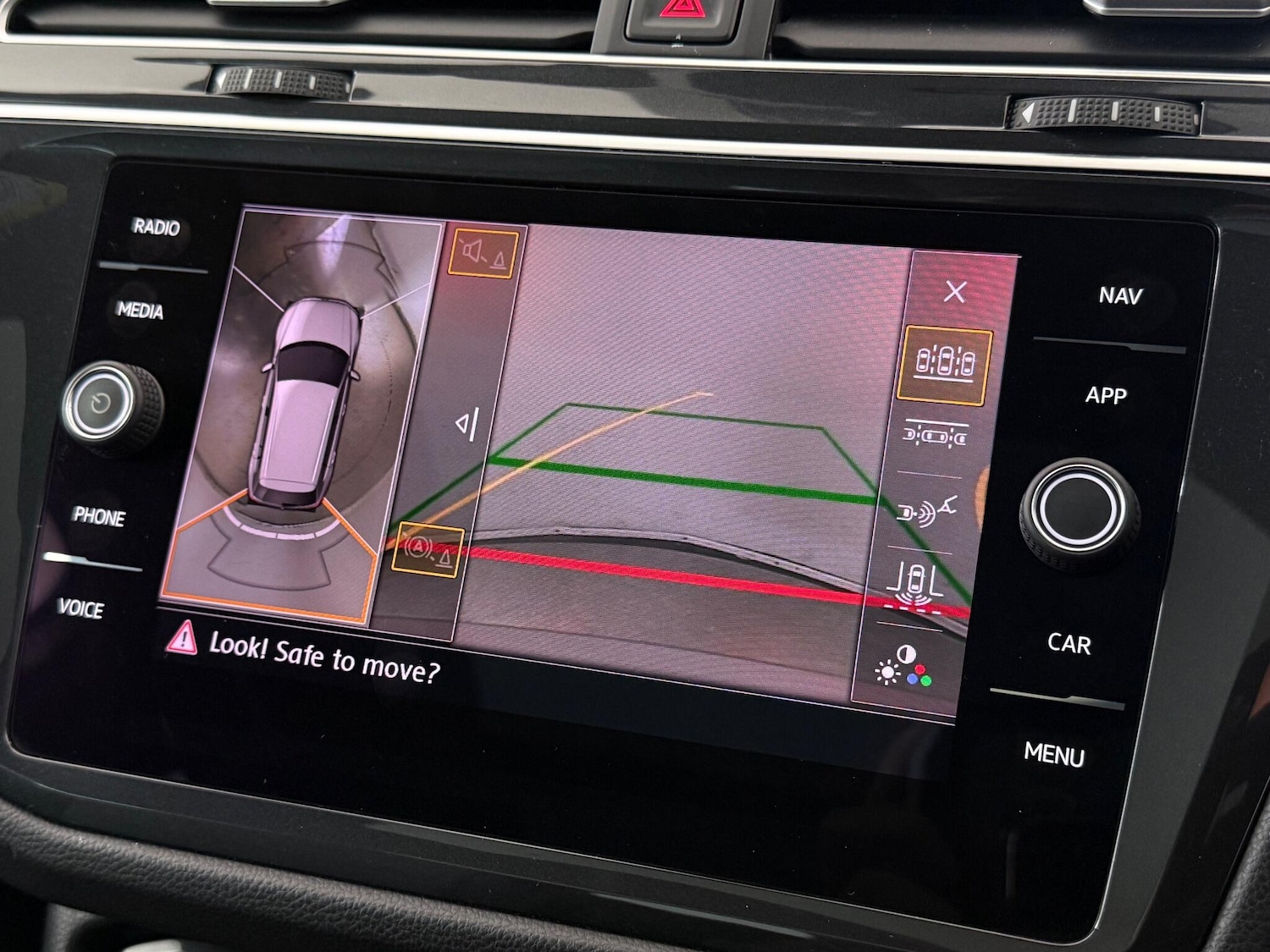 Used Volkswagen Tiguan 2019 for sale - 77216694: Photo 30