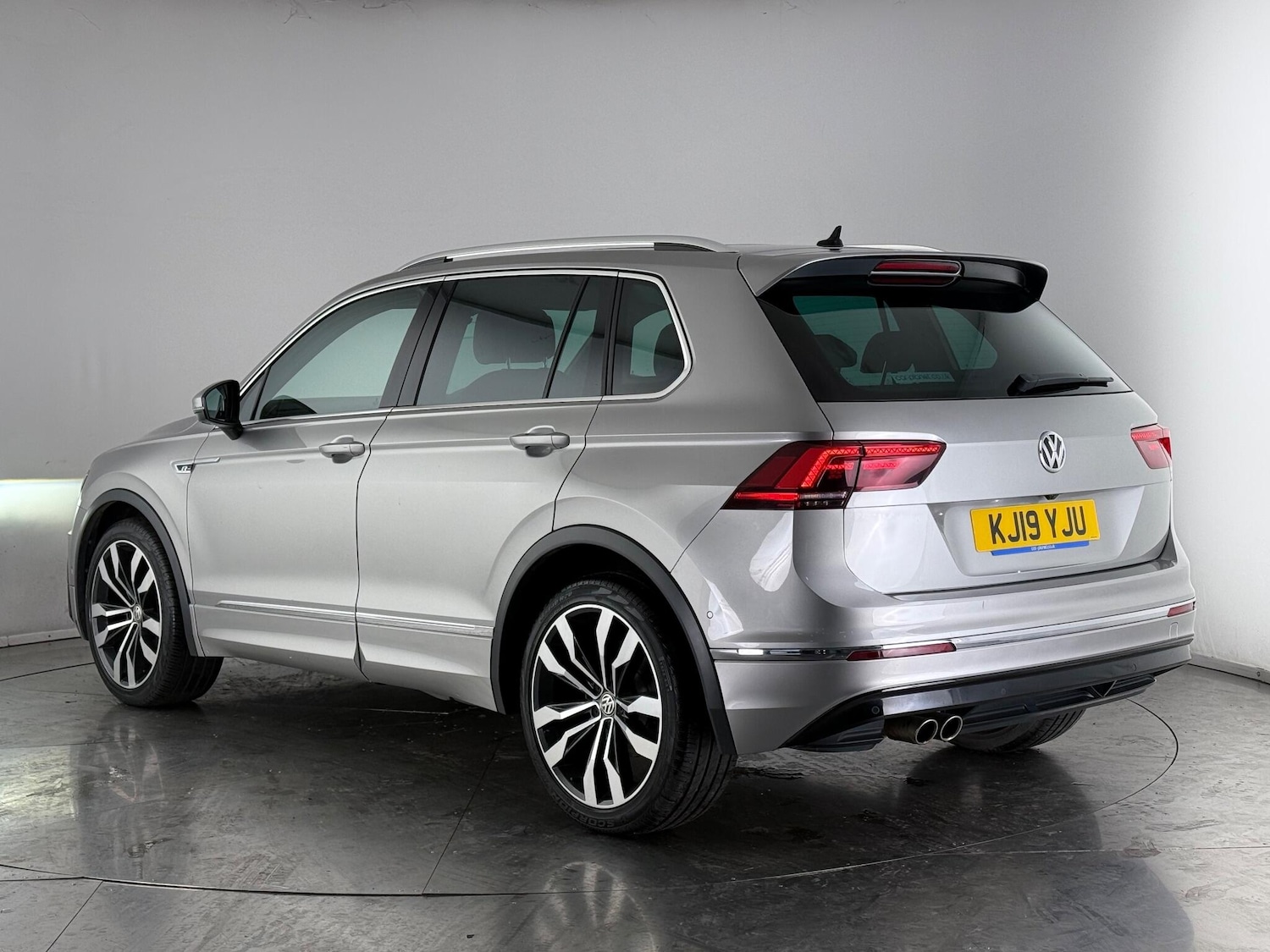 Used Volkswagen Tiguan 2019 for sale - 77216694: Photo 4