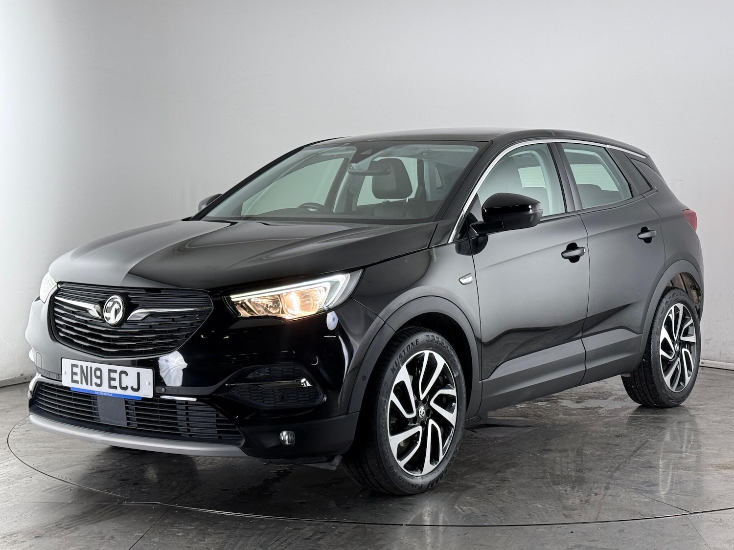 Used Vauxhall Grandland X 2019 for sale - 77182489: Photo 2