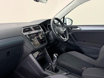 Used Volkswagen Tiguan 2022 for sale - 78602134: Photo