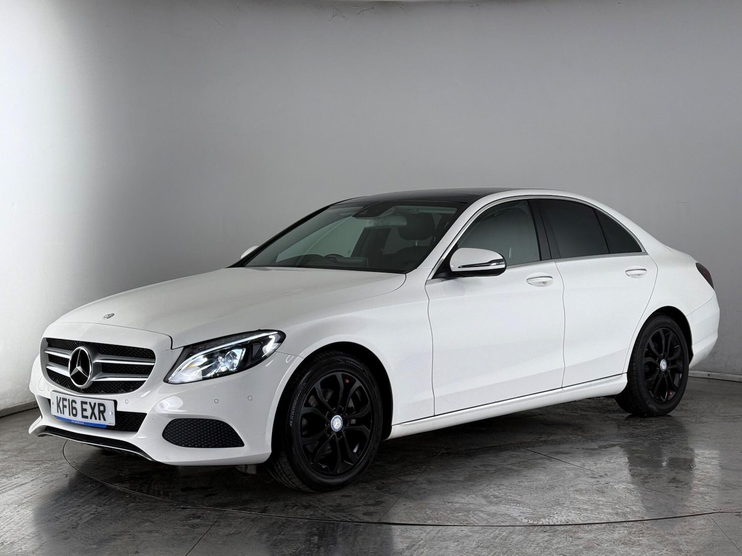 Used Mercedes-Benz C Class 2016 for sale - 77575527: Photo 3
