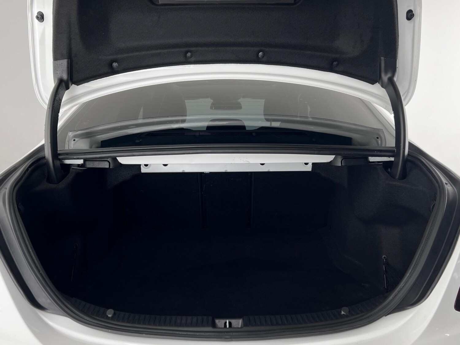 Used Mercedes-Benz C Class 2016 for sale - 77575527: Photo 8