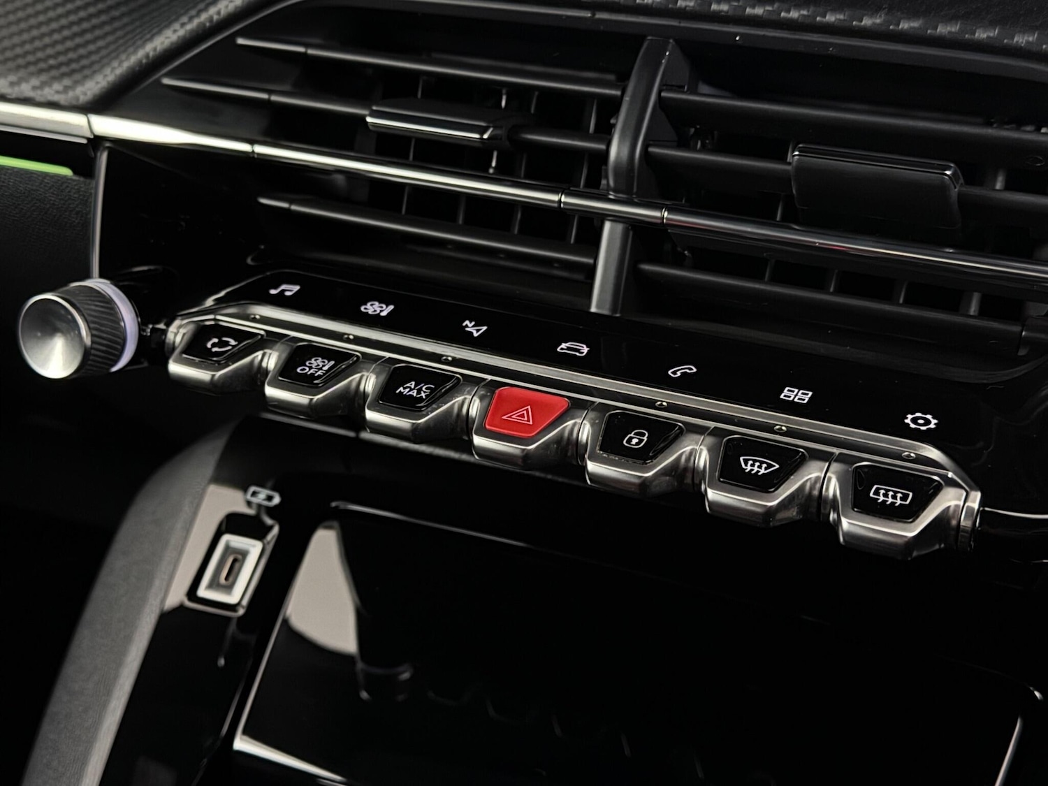 Used Peugeot 208 2021 for sale - 77246597: Photo 32