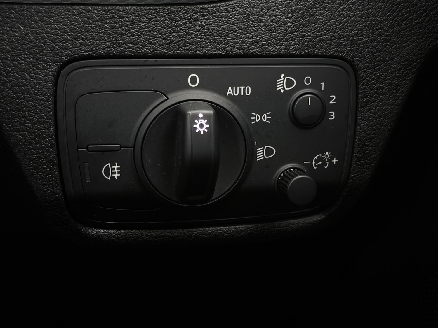 Used Audi Q2 2020 for sale - 77298004: Photo 28