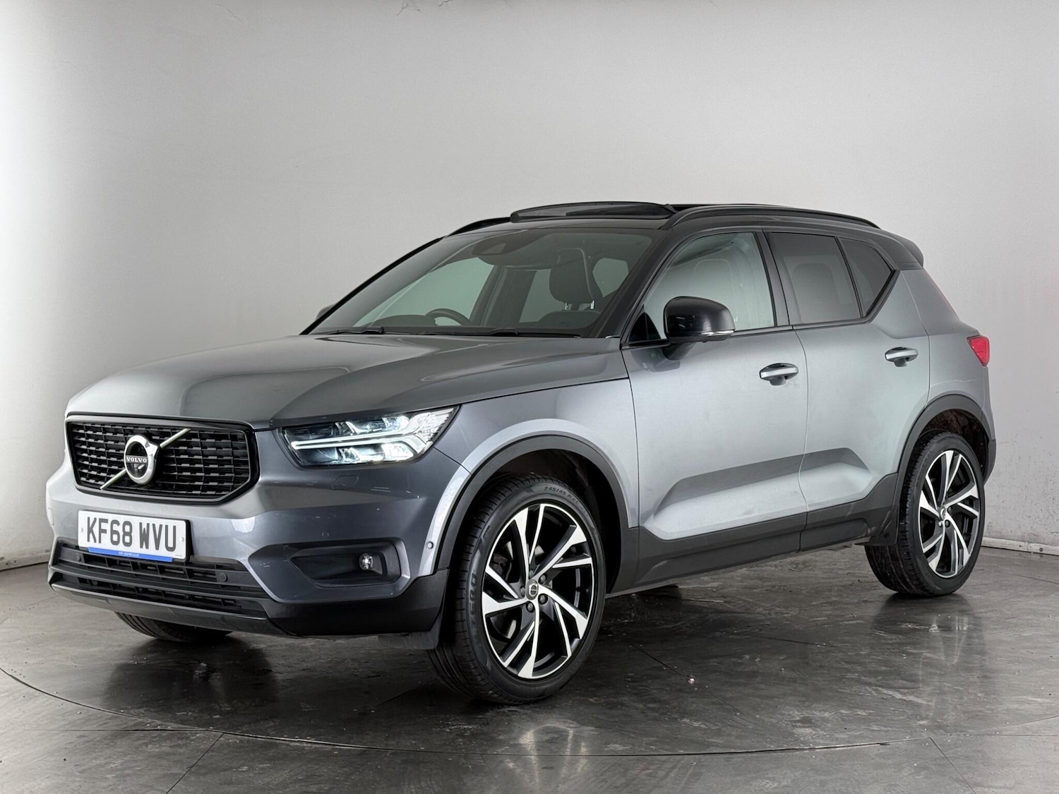 Used Volvo XC40 2019 for sale - 77825340: Photo 3