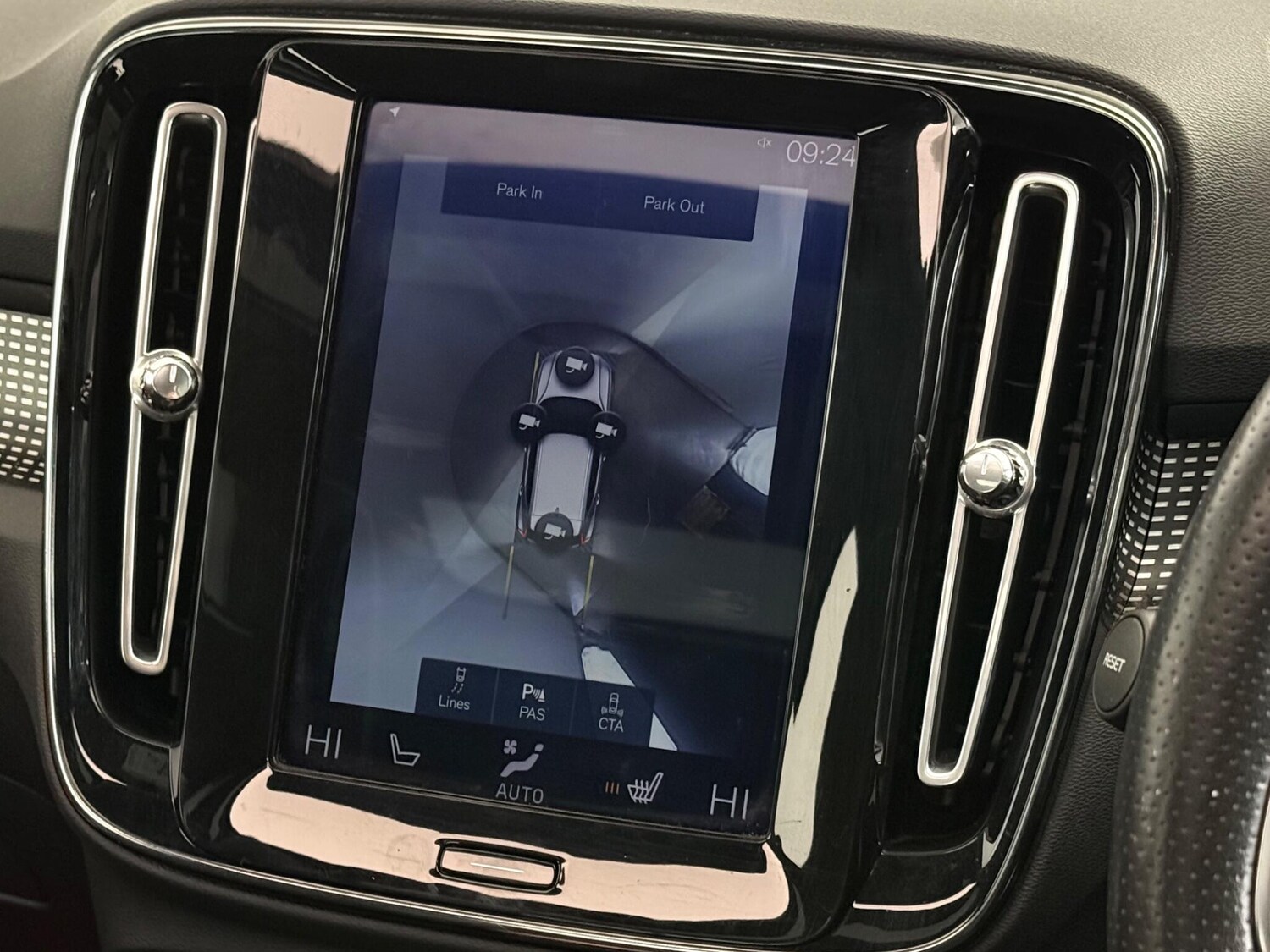 Used Volvo XC40 2019 for sale - 77825340: Photo 32