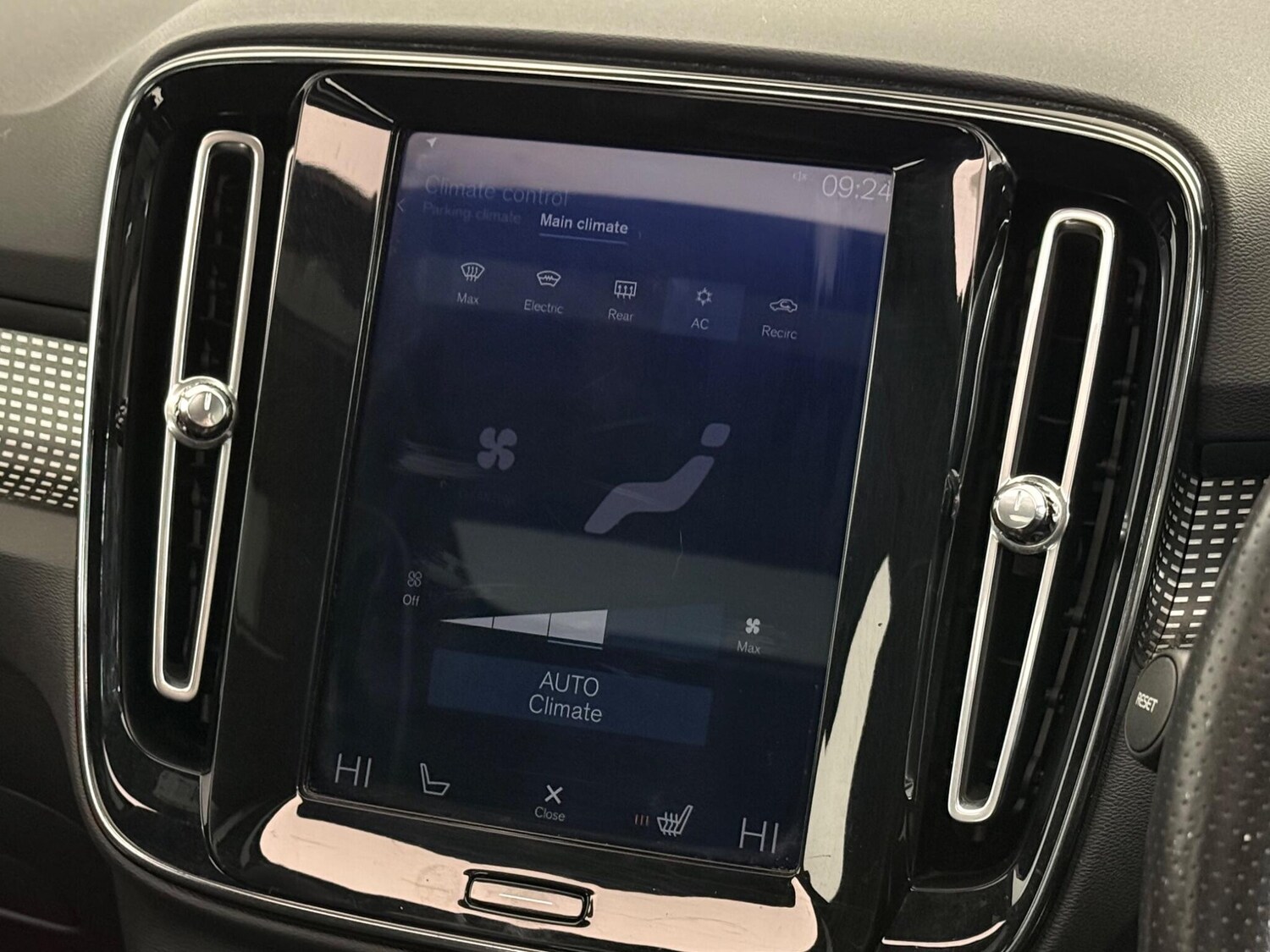 Used Volvo XC40 2019 for sale - 77825340: Photo 33