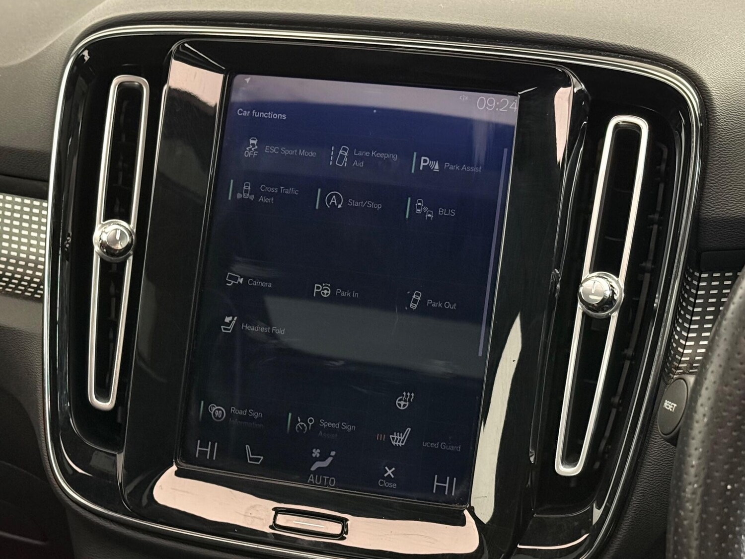 Used Volvo XC40 2019 for sale - 77825340: Photo 34