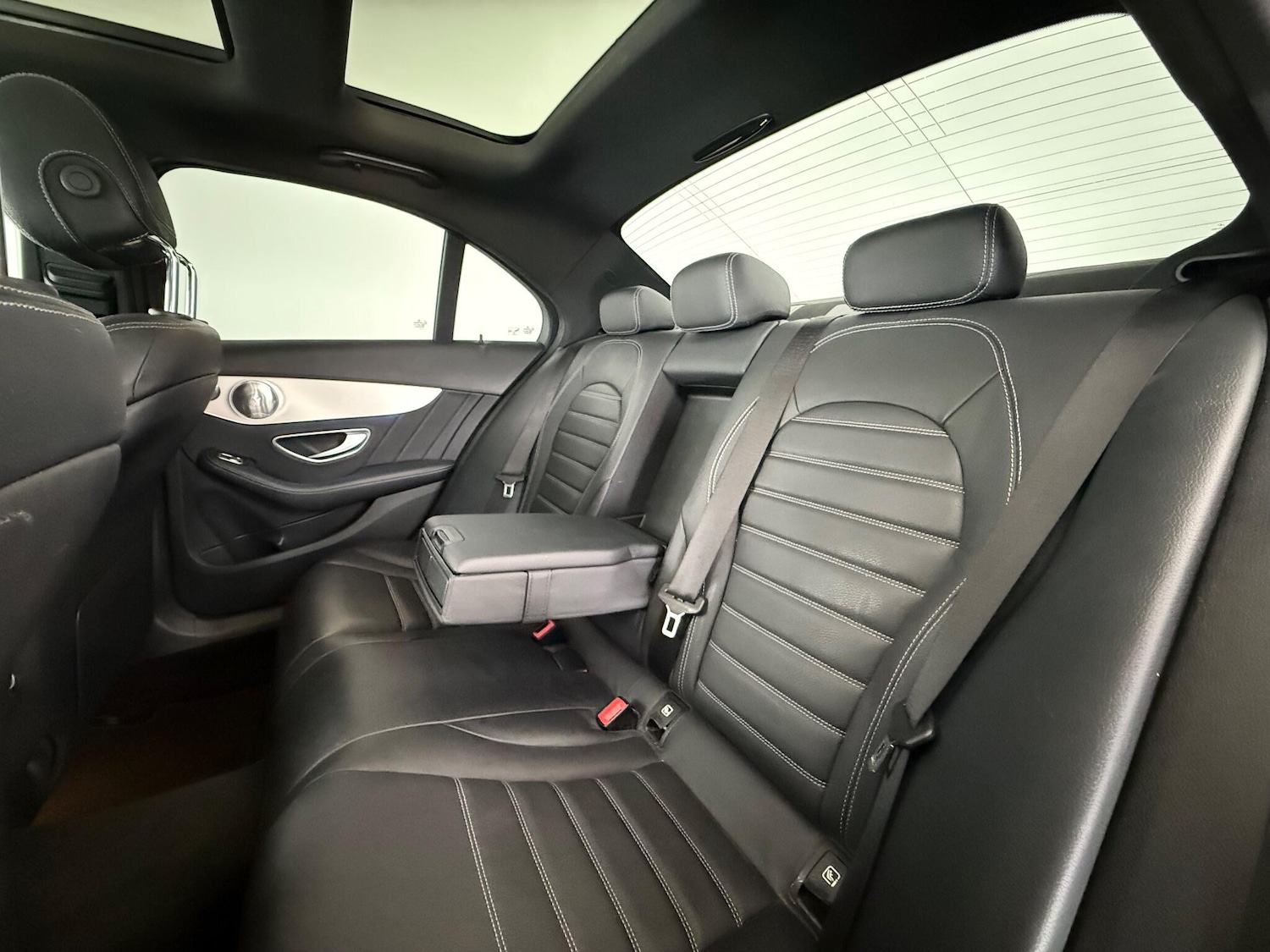 Used Mercedes-Benz C Class 2017 for sale - 77351005: Photo 15