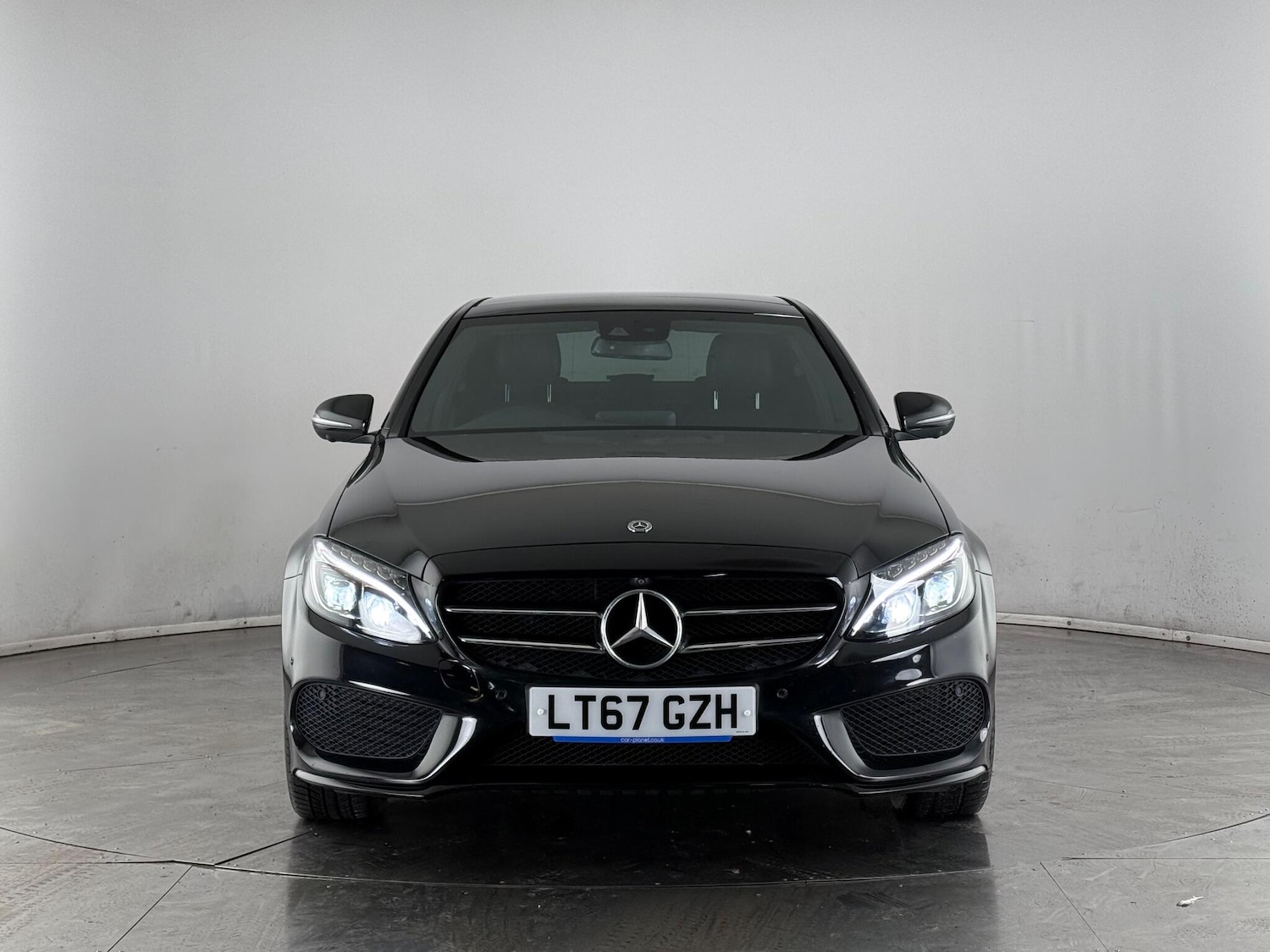 Used Mercedes-Benz C Class 2017 for sale - 77351005: Photo 2