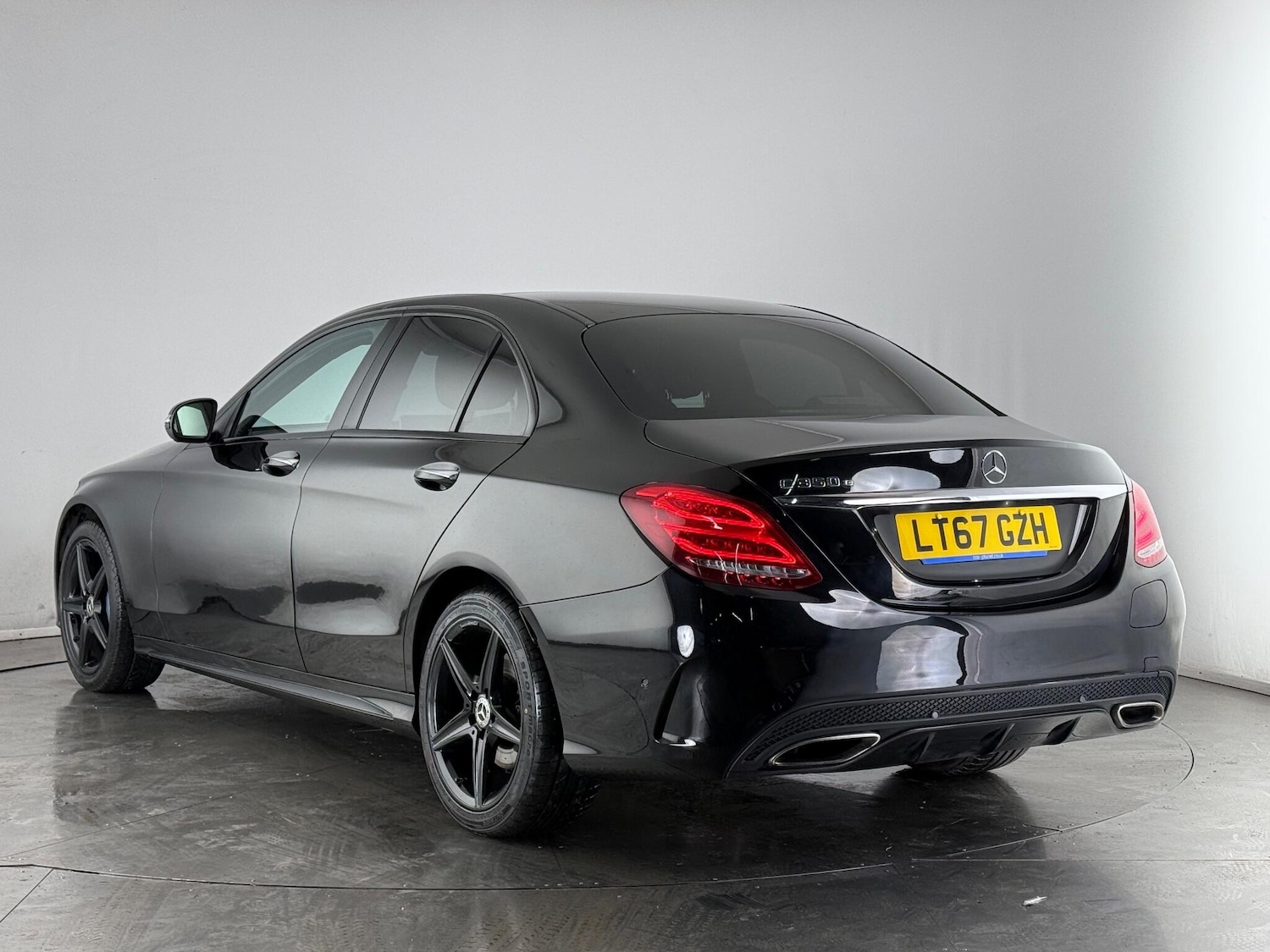 Used Mercedes-Benz C Class 2017 for sale - 77351005: Photo 4