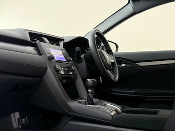 Used Honda Civic 2017 for sale - 79353455: Photo