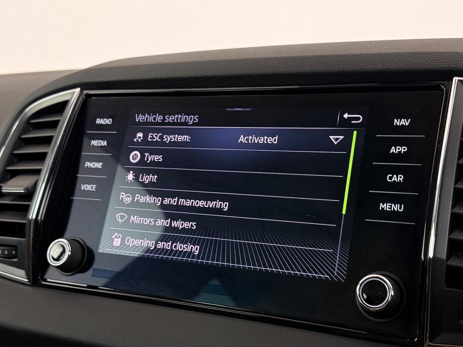 Used Skoda Karoq 2022 for sale - 76466890: Photo 34