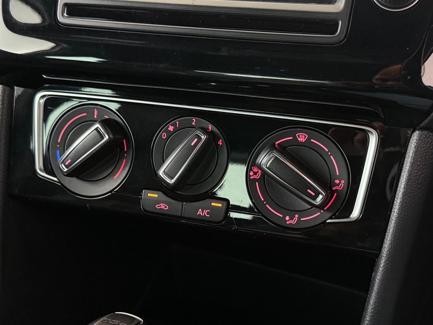 Used Volkswagen Polo 2016 for sale - 76561713: Photo 37