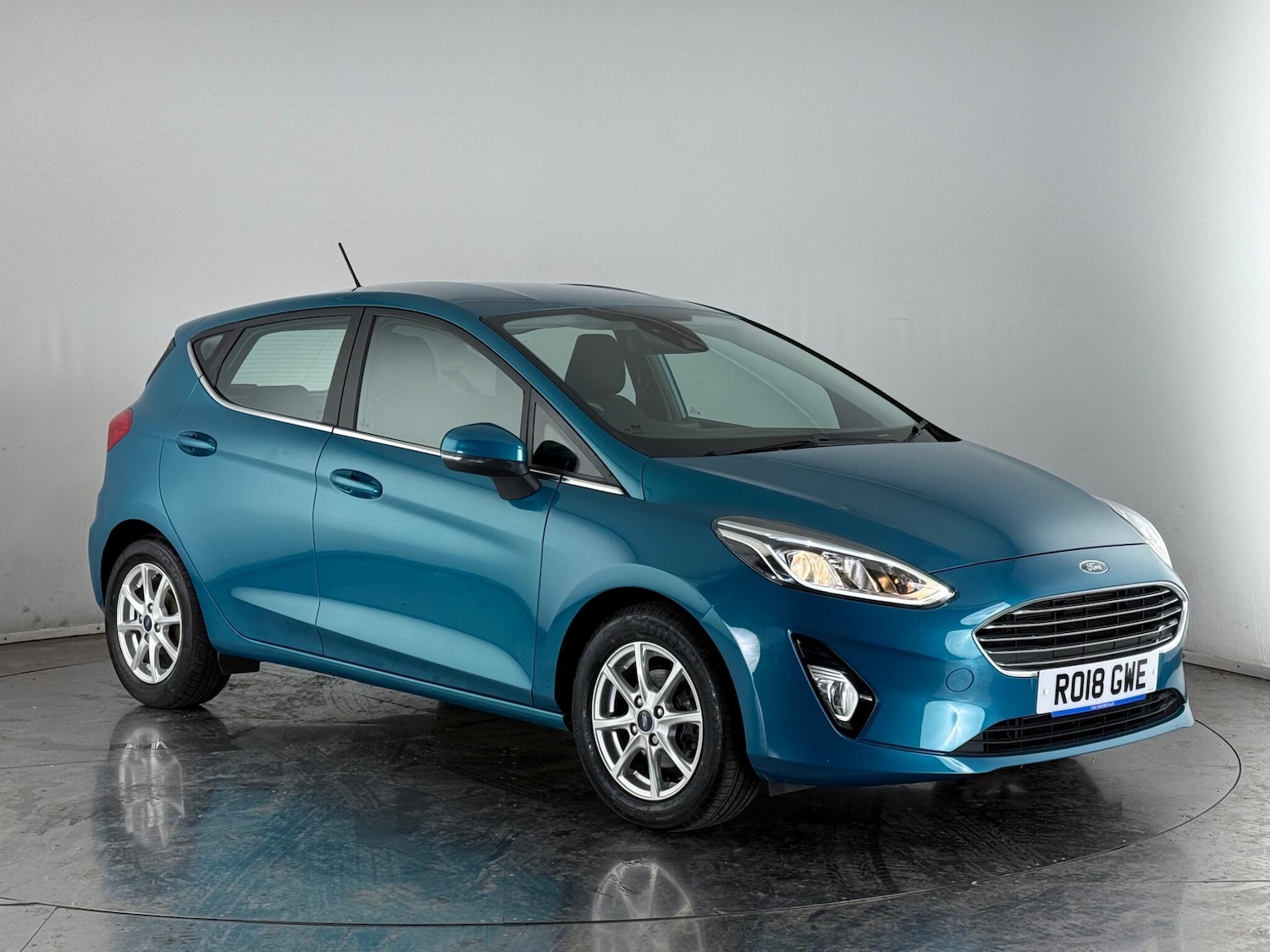 Used Ford Fiesta 2018 for sale - 76467390: Photo 1