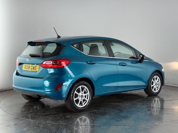 Used Ford Fiesta 2018 for sale - 76467390: Photo