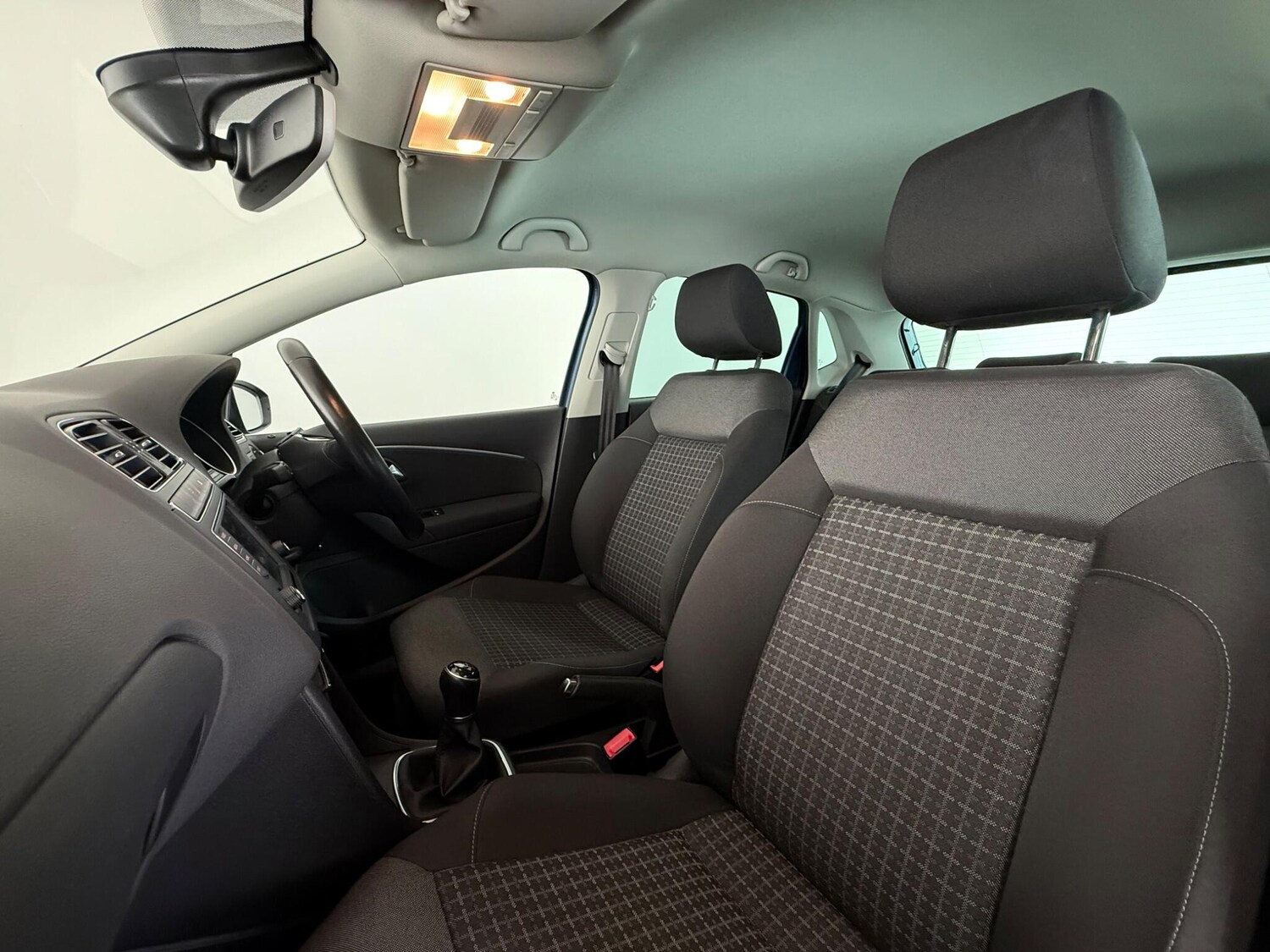 Used Volkswagen Polo 2017 for sale - 76467347: Photo 18