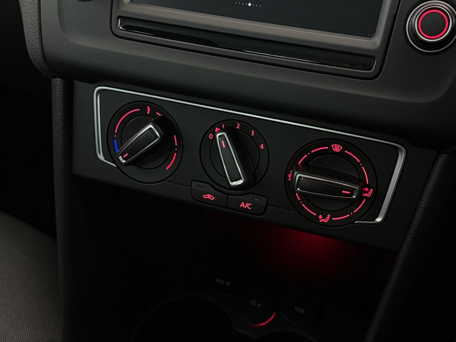 Used Volkswagen Polo 2017 for sale - 76467347: Photo 42