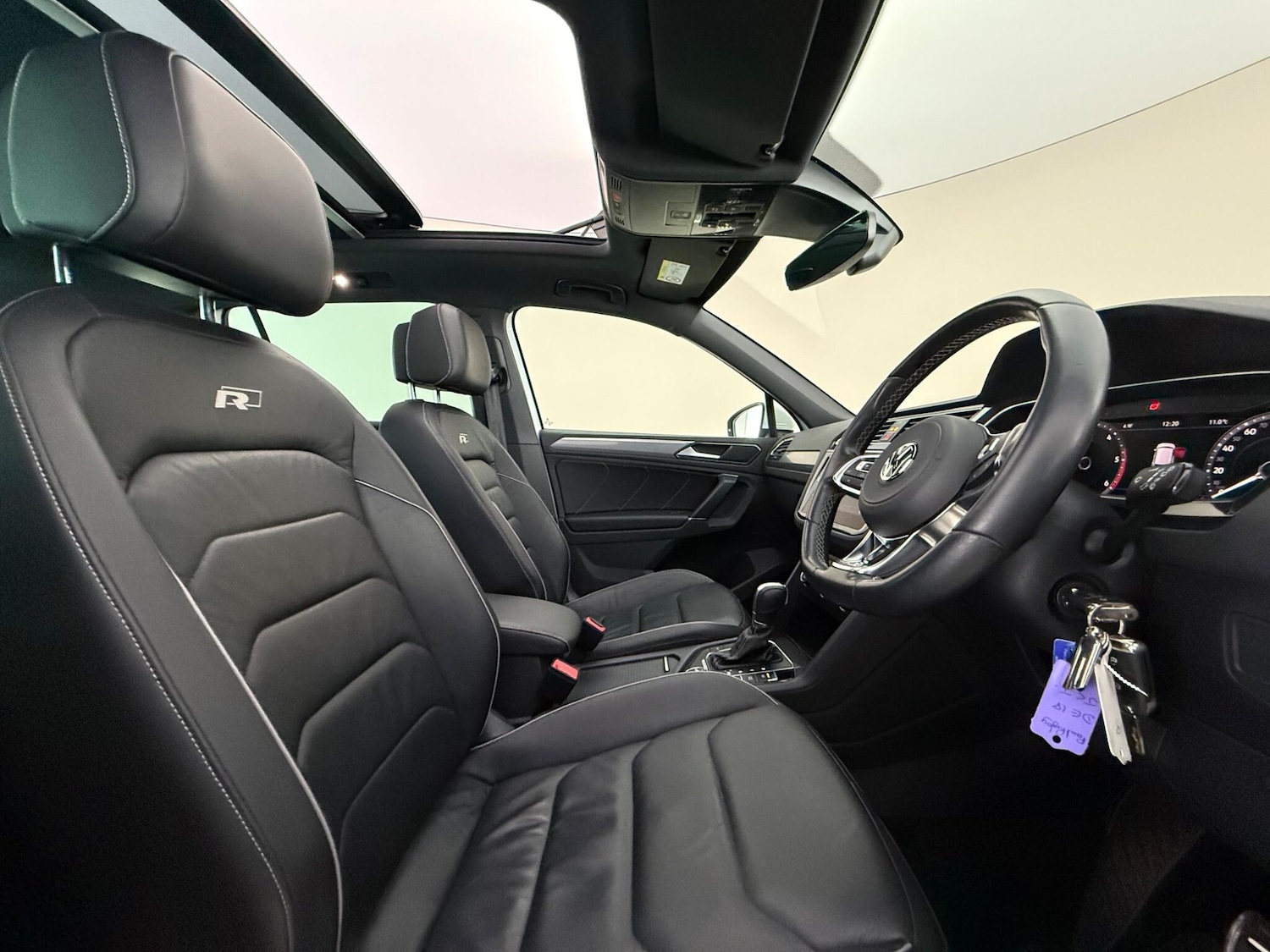 Used Volkswagen Tiguan 2018 for sale - 78065046: Photo 11