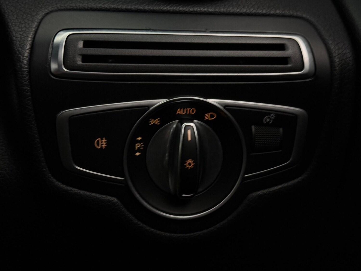 Used Mercedes-Benz GLC 2022 for sale - 77984727: Photo 21