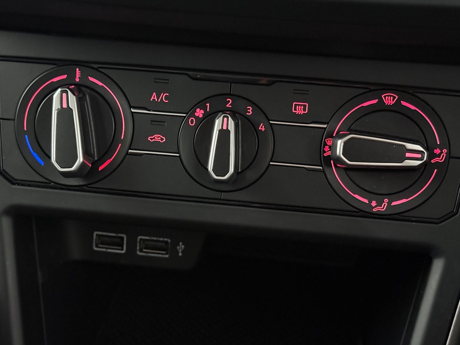 Used Volkswagen Polo 2020 for sale - 77243010: Photo 30