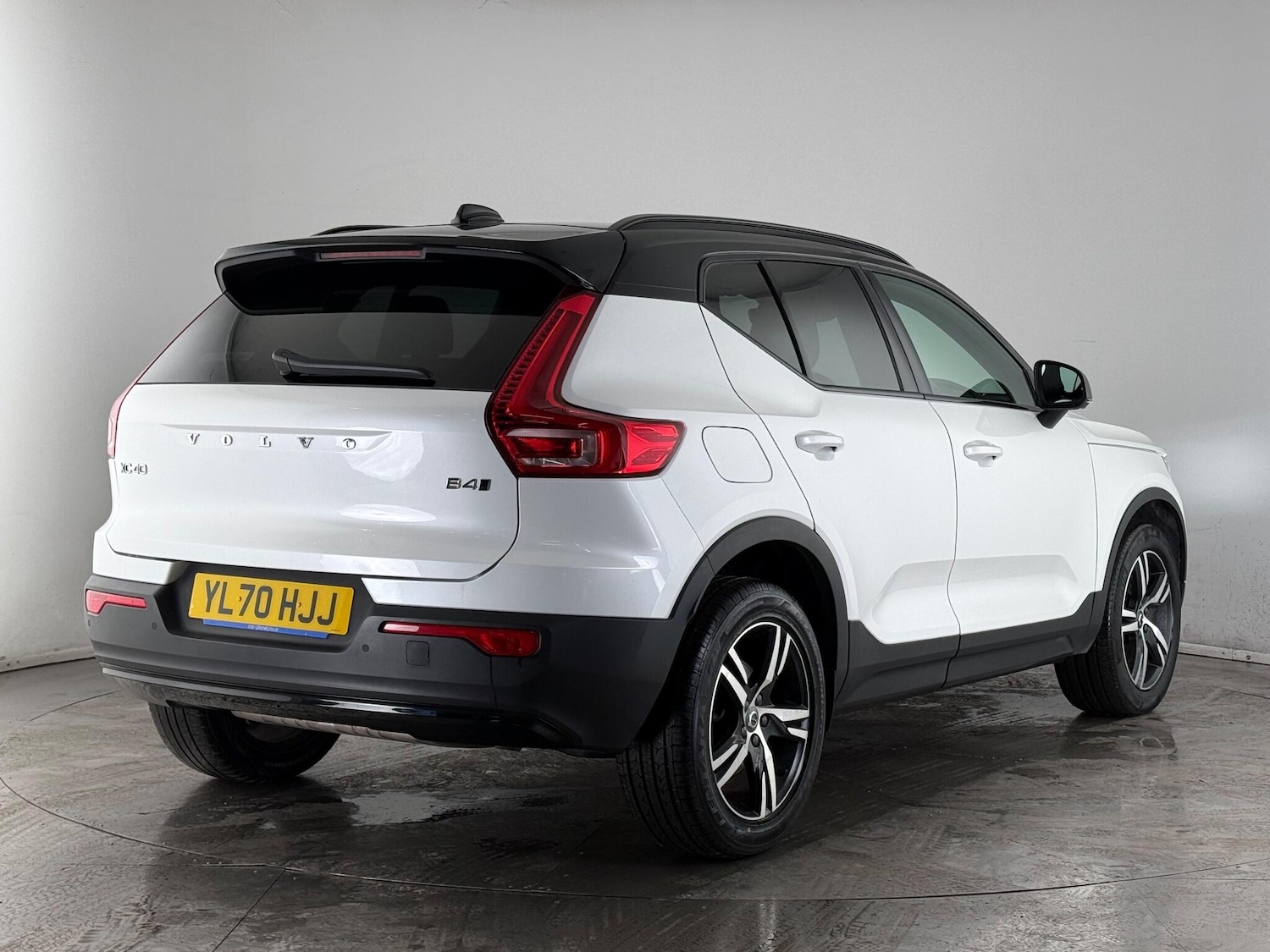 Used Volvo XC40 2021 for sale - 77260032: Photo 5
