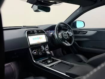 Used Jaguar XE 2021 for sale - 79615845: Photo