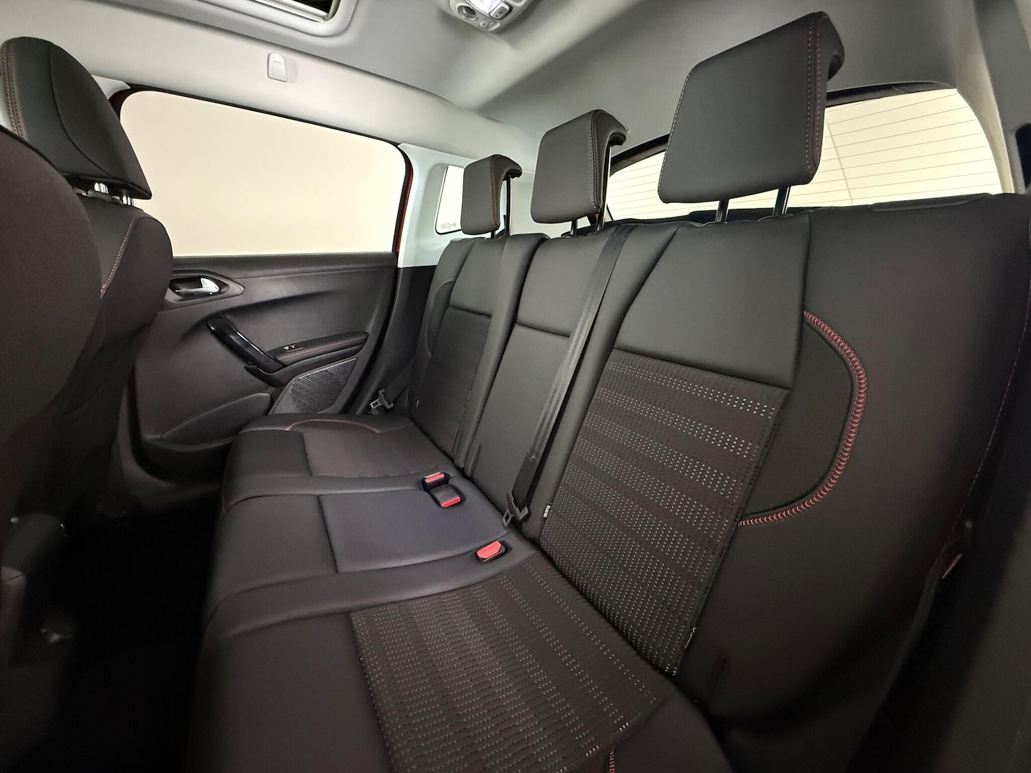 Used Peugeot 2008 2019 for sale - 76467038: Photo 18