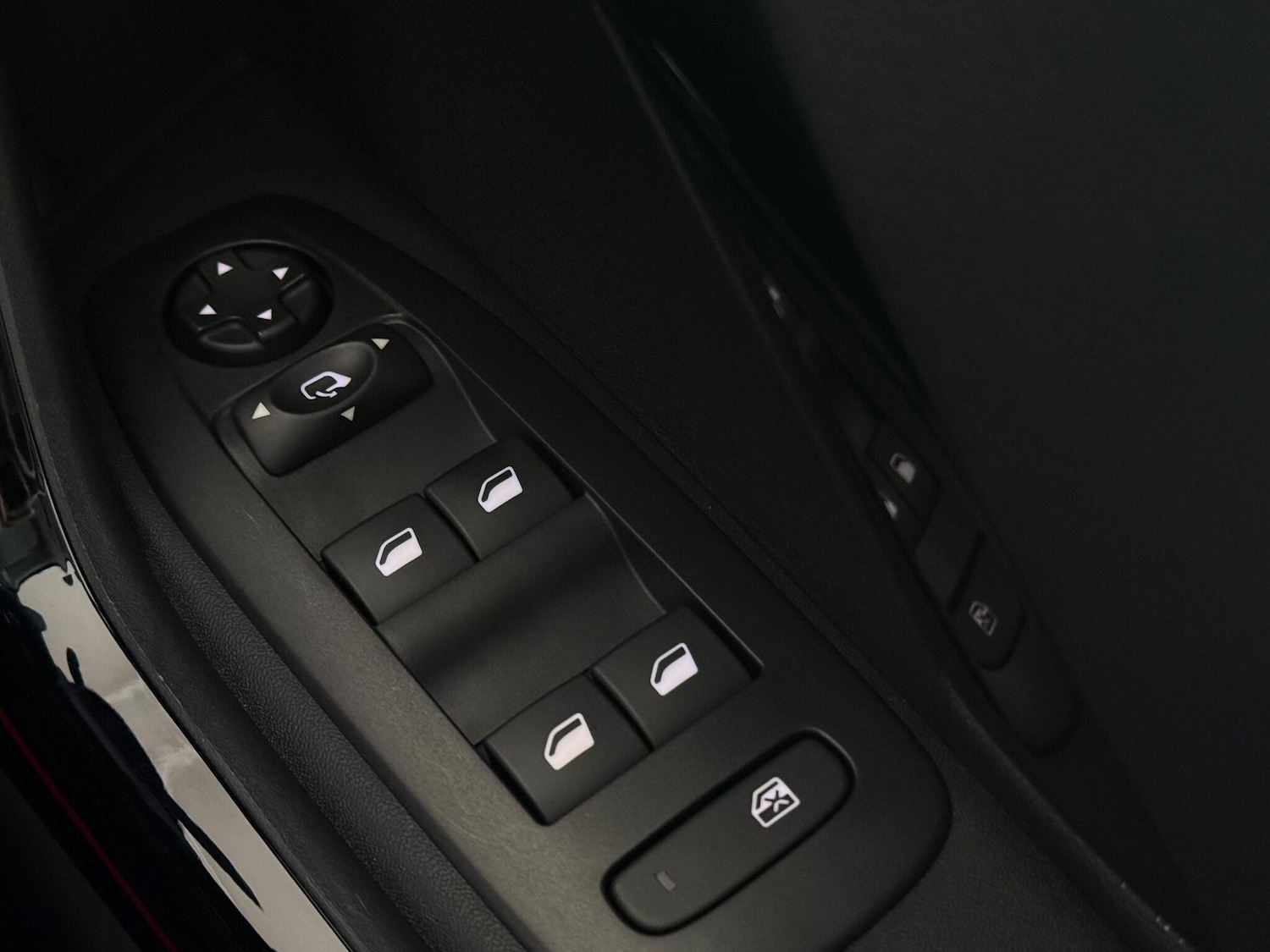 Used Peugeot 2008 2019 for sale - 76467038: Photo 22