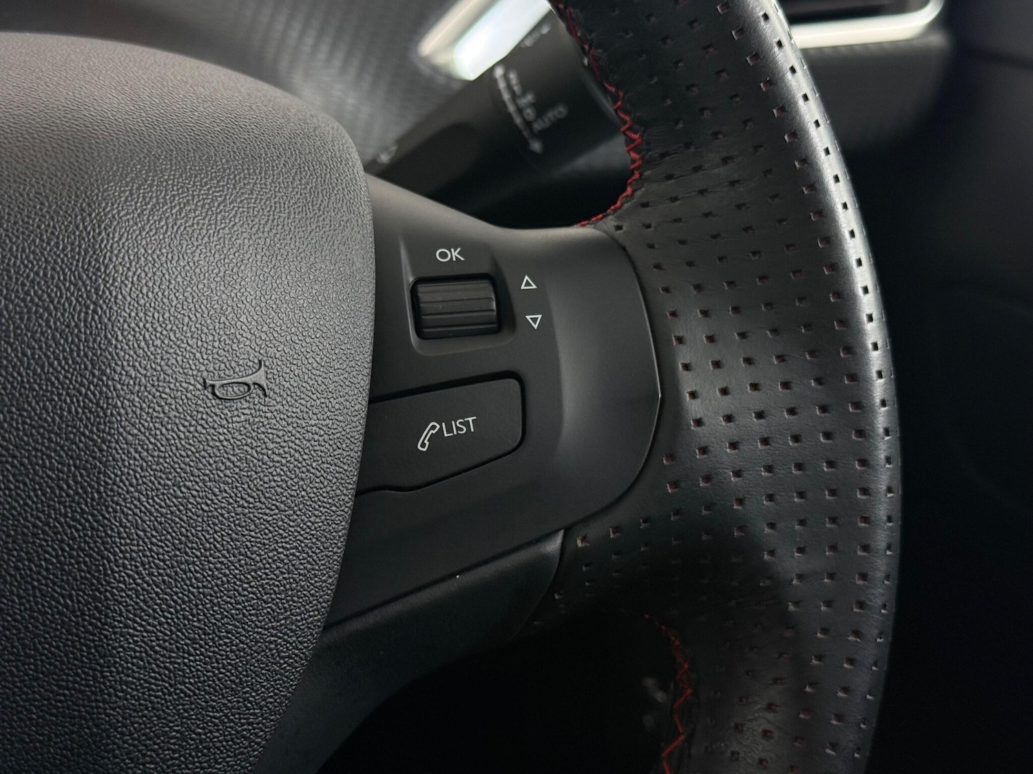 Used Peugeot 2008 2019 for sale - 76467038: Photo 28