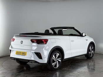 Used Volkswagen T-Roc 2023 for sale - 77243981: Photo