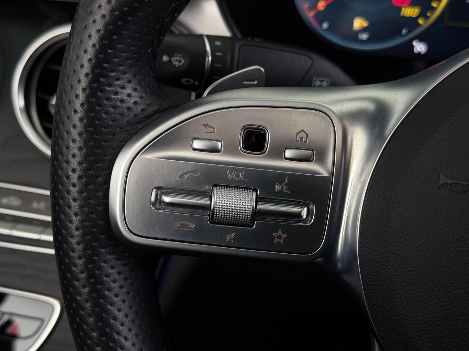 Used Mercedes-Benz C Class 2020 for sale - 76467019: Photo 23