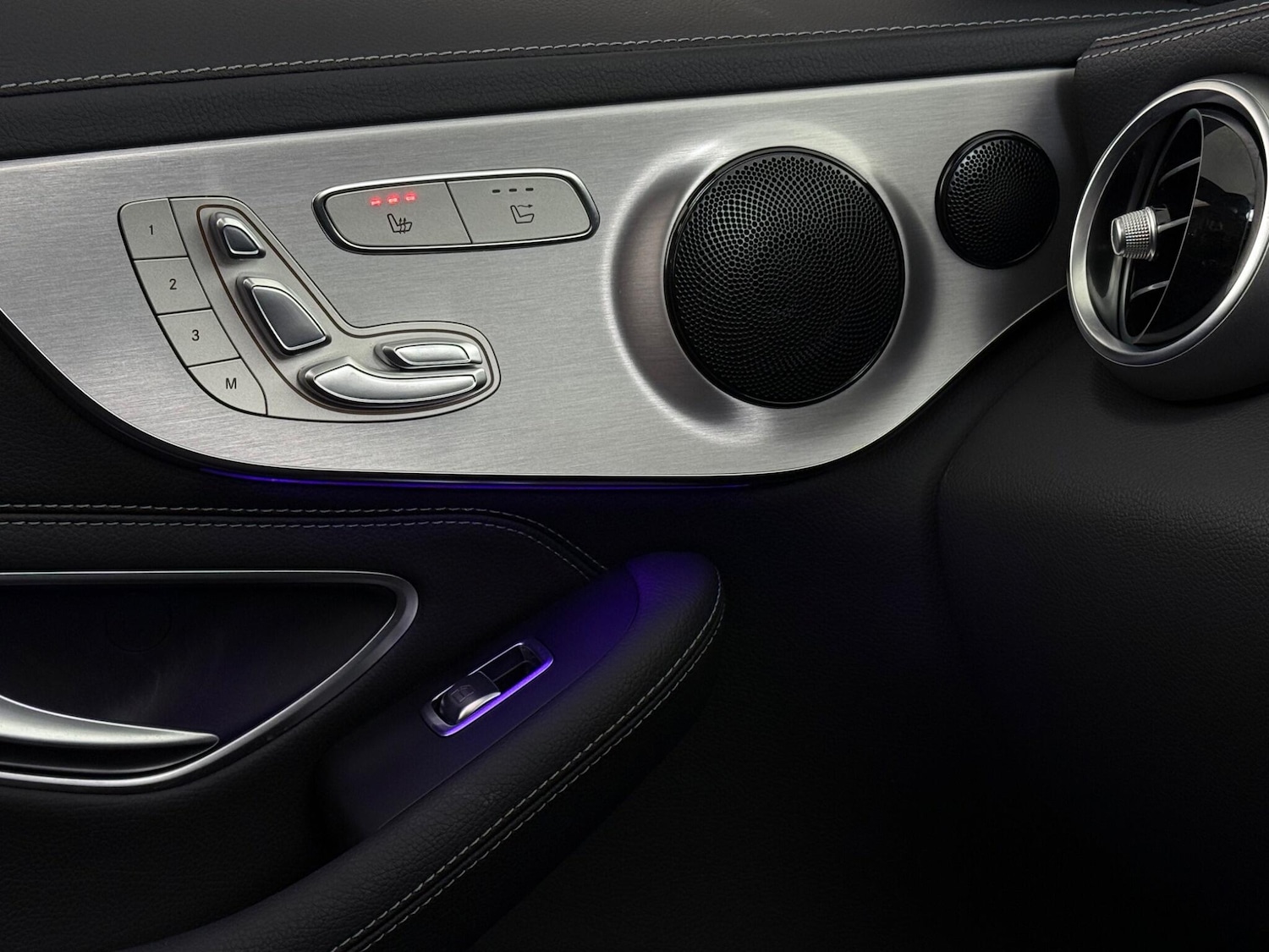 Used Mercedes-Benz C Class 2020 for sale - 76467019: Photo 32