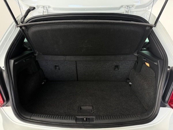 Used Volkswagen Polo 2016 for sale - 76190759: Photo 13