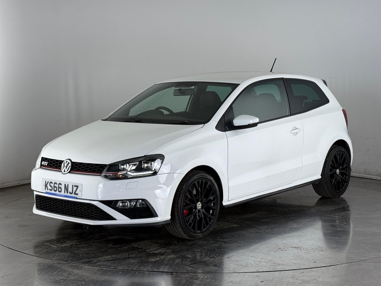 Used Volkswagen Polo 2016 for sale - 77246027: Photo 2
