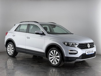 Used Volkswagen T-Roc 2019 for sale - 77246665: Photo
