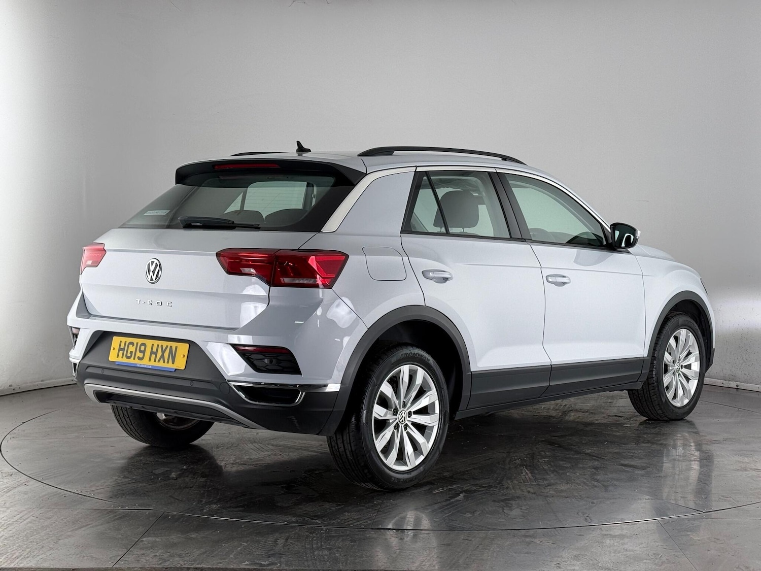 Used Volkswagen T-Roc 2019 for sale - 77246665: Photo 3